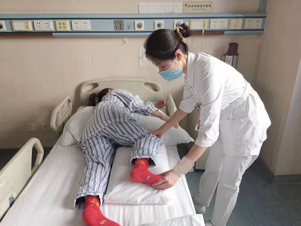 北京医院护理团队助力康复患者成为“不倒翁”