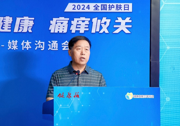 中国老年保健协会副秘书长郑浩彬中国老年保健协会副秘书长郑浩彬表示